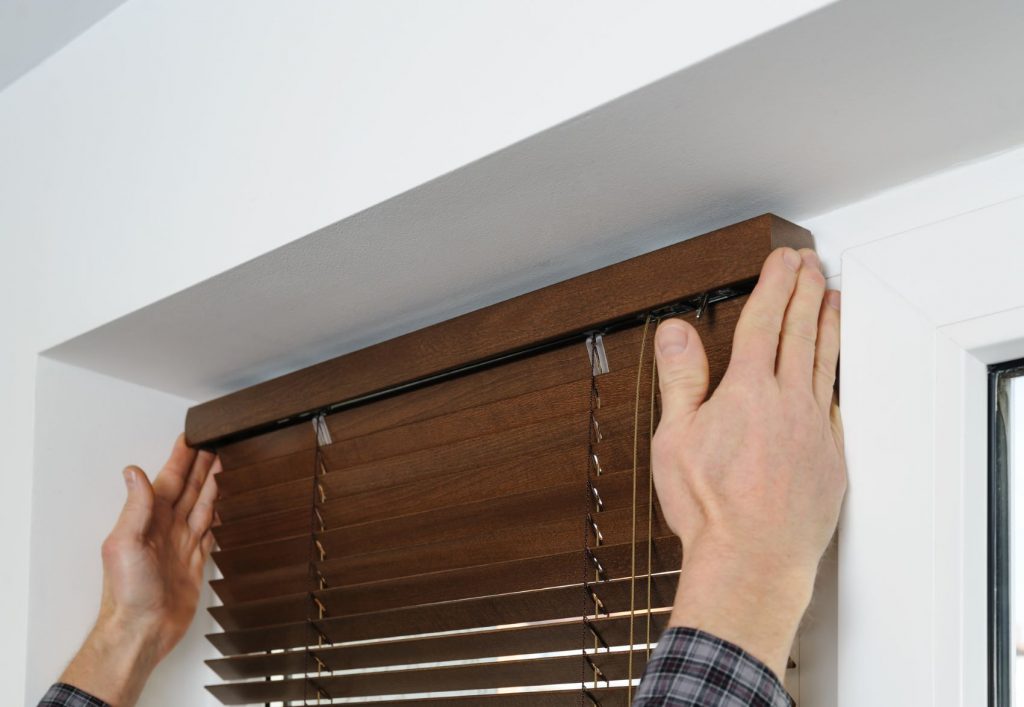 faux-wood-or-real-wood-blinds-which-are-best